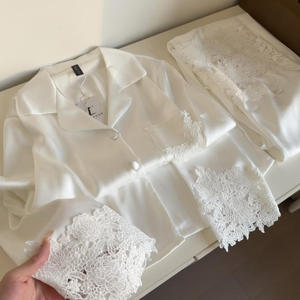 Abbigliamento da notte primaverile da donna in stile francese di lusso con <span class=keywords><strong>pigiama</strong></span> di alta gamma satinato con finiture in pizzo - Product Image 1