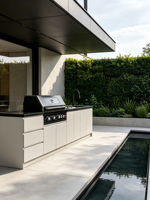 Îlot de cuisine extérieur naturel à texture diamantée, barbecue en acier inoxydable 5 brûleurs, plaque de cuisson 2 brûleurs, évier, armoire beige clair, grande taille