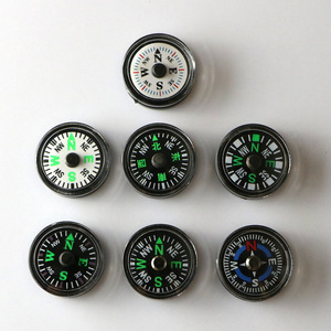 Boussole professionnelle sans huile de 20 mm, accessoire extérieur en plastique, type portable avec capuchon noir, boussole lumineuse, outil de navigation - Product Image 1