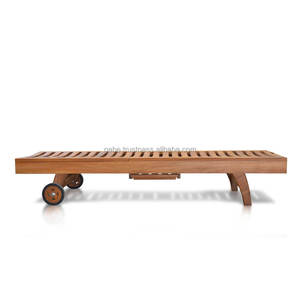 Chaise longue en teck moderne, fabriquée en bois massif et finie avec une couleur d'huile de teck naturelle pour une élégance extérieure contemporaine - Product Image 3