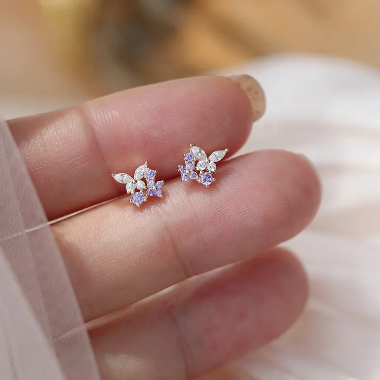 Anting-anting kancing kupu-kupu berlian perak sterling 925 kecil perhiasan mode untuk wanita