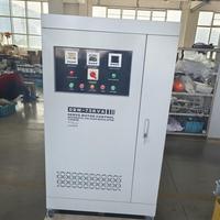 Régulateur de tension SVC triphasé avec affichage LED 50/60Hz Contrôle du moteur servo Matériel en cuivre Capacité 20-800KVA