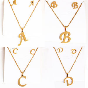 ชุดเครื่องประดับสร้อยคอและต่างหูสแตนเลสสตีล ตัวอักษร A-Z ชุบทอง จี้ตัวอักษรย่อ ชื่อ สำหรับผู้หญิงและเด็กผู้หญิง - Product Image 1