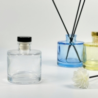Bouteille diffuseur de parfum en verre transparent coloré de 100 ml et 200 ml avec bouchon intérieur en liège pour la maison et le spa