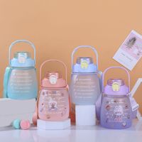 Vente en gros 1100ml dégradé sport bouteille d'eau solide anti-chute en plastique à boire directement pour les enfants et les étudiants