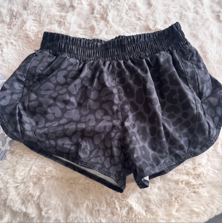 Leopard Print Monogram W55 Summer New Women's Leopard Print Shot Pants Personalized Fashion ...