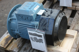 มอเตอร์ ABB รุ่น M2BAX โครงเหล็กหล่อ กำลัง 5.5 กิโลวัตต์ 1465 รอบต่อนาที IMB3/IMB5 แบบปิดสนิท IP55 มอเตอร์เหนี่ยวนำไฟฟ้ากระแสสลับ 3 เฟส - Product Image 6