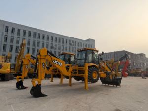 Retroexcavadora JCB 3CX nueva en stock, modelo clásico TLB, diseño de desplazamiento lateral de la retroexcavadora, buena profundidad de excavación, sistema hidráulico suave. - Product Image 3