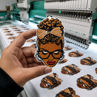 Patch brodé à repasser pour sac et vêtements, représentant une femme noire avec des lunettes, fille afro, patchs à coudre
