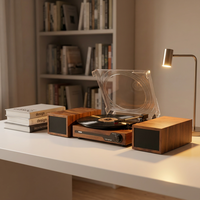 UDREAMER Lecteur de disques vinyles en plastique de luxe rétro de style mid-century modern avec haut-parleurs indépendants, connexion RCA sans fil à 3 vitesses
