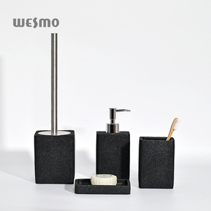 Ensemble d'accessoires de salle de bain en résine 4 pièces, distributeur de lotion pour les mains en mousse de pierre de sable noire élégante, vente en gros par Wesmo - Product Image 3
