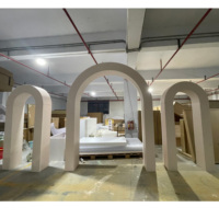 Fournitures de Décoration de Fête Décoration de Scène de Mariage Arche en PVC Support de Fond en Acrylique Mur de Fond d'Arche de Scène de Mariage Blanc