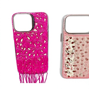 CRYSTAL CRAFT Funda para teléfono con cuentas y bordado bohemio, funda con borlas para iPhone de 6 pulgadas, colores plateados y dorados, para todas las estaciones, modelo 4878 - Product Image 1