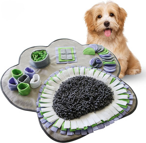 Tapis de renifflement pour chien en forme de patte, tapis interactif d'alimentation lente pour la stimulation mentale, jouet de puzzle pour développer les compétences naturelles de recherche de nourriture - Product Image 1