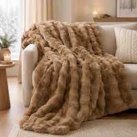 Plaid épais en fausse fourrure de lapin, couverture de canapé et de lit en peluche à poils longs, coussin chaud pour l'hiver, vente en gros OEM ODM