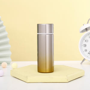 Vente en gros de mini gobelets de poche 150 <span class=keywords><strong>ml</strong></span>/<span class=keywords><strong>120</strong></span> <span class=keywords><strong>ml</strong></span> en acier inoxydable 304, <span class=keywords><strong>tasse</strong></span> à café sous vide à <span class=keywords><strong>double</strong></span> <span class=keywords><strong>paroi</strong></span>, bouteille d'eau isolée mince - Product Image 5