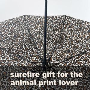 Parapluie adulte à ouverture manuelle à trois plis, motif animal imprimé léopard, rétro, résistant au vent, ultra-léger, protection solaire (UPF <40) - Product Image 3