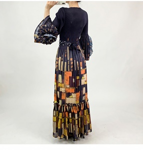 Robe plissée Miyake décontractée pour <span class=keywords><strong>femme</strong></span>, coupe trapèze, motif floral, manches pétales, <span class=keywords><strong>grande</strong></span> <span class=keywords><strong>taille</strong></span>, vente en gros, collection été - Product Image 4
