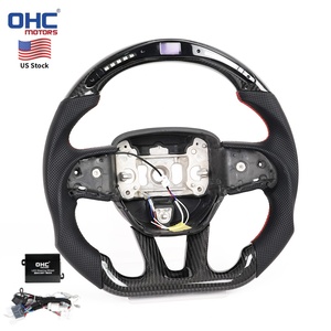 Volant en fibre de carbone avec LED pour <span class=keywords><strong>Dodge</strong></span> <span class=keywords><strong>Challenger</strong></span> 2015+ Charger SRT/GT/Scat Pack/Hellcat (palettes de changement de vitesse magnétiques) - STOCK USA - Product Image 1