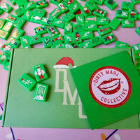 Nouvel ensemble de tuiles de mahjong en acrylique de qualité supérieure à quatre couches, motif festif Joyeux Noël, 160 pièces gravées en profondeur, pour fêtes de famille et Noël 2026