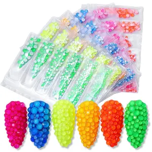 Commercio all'ingrosso 6 gid mix di vetro strass charm per unghie accessori per nail art decorazioni nail art fornitore