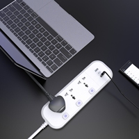 Multiprise industrielle double couleur UK/Universelle 4 prises avec interrupteur en PP, 1 port USB-A et 2 ports USB-C, certifiée CE