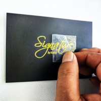 Étiquettes d'emballage en vinyle adhésif imperméable avec logo personnalisé, autocollants de transfert UV 3D pour les cosmétiques, les parfums et les flacons