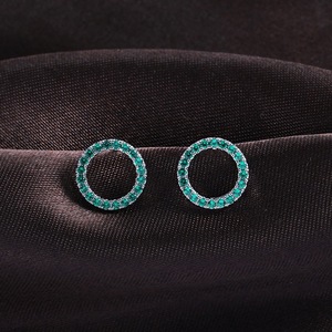Orecchini a Cerchio Cavi, Orecchini a Cerchio con Zirconi Verdi Brillanti, Gioielli Minimalisti a Forma di Anello Rotondo, Accessori per Uso Quotidiano, Matrimoni e Feste - Product Image 1