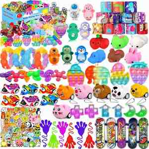 Ensemble de porte-clés anti-stress essentiels et durables avec boutons de clavier rotatifs, bracelets Pop, jouets Squishy et autocollants - Jouets fantaisie et farfelus - Product Image 1