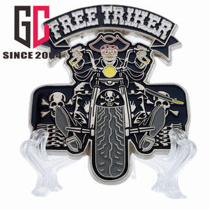 ダークメタルエナメルピンバッジで12年の工場カスタムグロー - Product Image 4