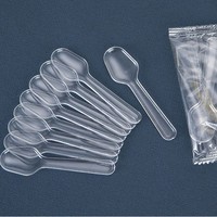 Mini cuillères en plastique jetables individuelles portables de couleur personnalisée de qualité alimentaire de haute qualité pour bar à la maison