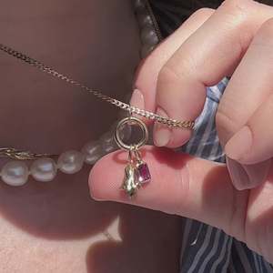 Délicat or fleur breloques émail bijoux mois fleur pierre <span class=keywords><strong>de</strong></span> <span class=keywords><strong>naissance</strong></span> pas <span class=keywords><strong>de</strong></span> décoloration <span class=keywords><strong>naissance</strong></span> fleur pendentif fait à la main bricolage fabrication - Product Image 6