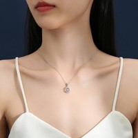 Collier en moissanite, pierre bleue ronde de 5 mm, pendentif halo en CZ pour femmes, argent sterling 925, stock disponible, vente en gros, bijoux fins