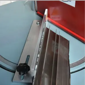 Mesin Pemotong Logam Banyak Sudut 250X150Mm, Mesin Pemotong Profil Aluminium Ruang Matahari Besar dengan Kecepatan Bervariasi