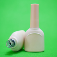 Bouteille de vernis à ongles vide rose de 12ml bouteille opaque en verre en vrac pour couche de base supérieure fabrication de conteneurs de vernis à ongles logo personnalisé