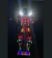 2024 nouveau à venir fort aluminium boîte de nuit en plastique échasses marcheur Robot lumière LED Costume accessoires de salle de bal