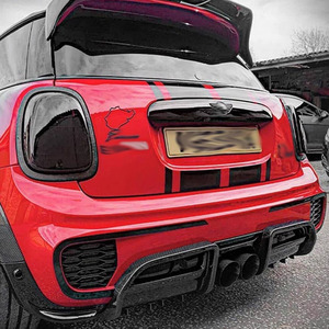 Cubierta Universal para Limpiaparabrisas Trasero de SUV y Hatchback, Acabado Negro de Aluminio - Product Image 1