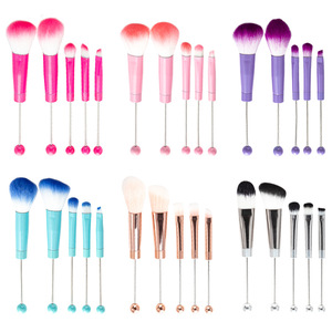 Pinceau de maquillage à perles DTY détachable en gros outils de maquillage uniques nouvel ensemble de <span class=keywords><strong>pinceaux</strong></span> de maquillage à perles pour impression de cadeau de Noël d'Halloween - Product Image 1