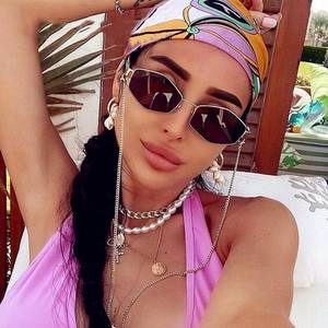 À la mode Vintage hexagonal avec <span class=keywords><strong>chaîne</strong></span> collier <span class=keywords><strong>lunettes</strong></span> de soleil 2024 petit cadre concepteur <span class=keywords><strong>lunettes</strong></span> de soleil marque de luxe nuances <span class=keywords><strong>lunettes</strong></span> UV400 - Product Image 2