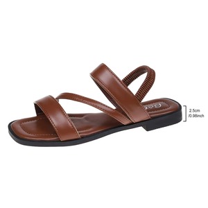 Sandales plates romaines à trois brides pour femmes, à bout carré et bride arrière élastique, pour l'été, les trajets quotidiens et la plage, vente en gros - Product Image 2