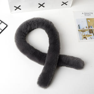 Écharpe d'hiver en fausse fourrure de lapin en peluche épaisse couleur bonbon solide pour femmes - Product Image 4