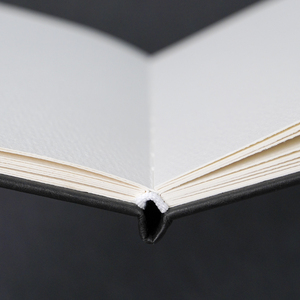 Cuaderno <span class=keywords><strong>de</strong></span> Dibujo <span class=keywords><strong>de</strong></span> Tapa Dura con Logotipo Personalizado, Encantador Cuaderno <span class=keywords><strong>de</strong></span> Arte <span class=keywords><strong>de</strong></span> 300 GSM con Encuadernación Cosida y Papel Prensado en Frío para Uso Diario - Product Image 4