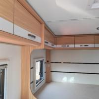 Grande gamme de quincaillerie : Interrupteurs à bouton, Serrures pour portes de placard et de yachts, Serrures pour armoires suspendues et tiroirs, Serrures à poignée