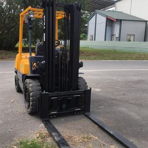 Montacargas Diésel Usado TCM FD30 de 3 Toneladas, Gran Capacidad de Elevación, Funcionamiento Suave, Envío Rápido Global - Product Image 2