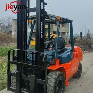 Montacargas Usado Toyota Komatsu <span class=keywords><strong>TCM</strong></span> Diésel Eléctrico de 5 Toneladas de Peso Operativo con Opciones de 5 y 5 Toneladas - Product Image 3