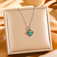 Collier pour femmes à la mode en coquillage naturel, fleur en nacre, collier simple en acier inoxydable, vente en gros d'usine