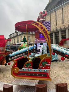 Giostra Aerei Semoventi di Natale da 16 Posti, a Tema Babbo Natale, per Adulti, da Parco Divertimenti - Product Image 3