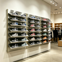 Étagère murale en métal pour chaussures, présentoir pour magasin de chaussures Mingtang Sneaker Shop
