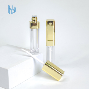 Bouteille de tubes de brillant à lèvres en or de nouveau style de luxe tubes de collection de lèvres de 5ml logo personnalisé avec boîte - Product Image 1