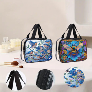 Set <span class=keywords><strong>de</strong></span> 2 Bolsas <span class=keywords><strong>de</strong></span> Maquillaje con Pintura <span class=keywords><strong>de</strong></span> Diamantes 5D - Neceser <span class=keywords><strong>de</strong></span> Viaje Artesanal con Pedrería y Herramientas Incluidas (Incluye Pegamento <span class=keywords><strong>de</strong></span> Arcilla y Bandeja para Herramientas) - Product Image 5